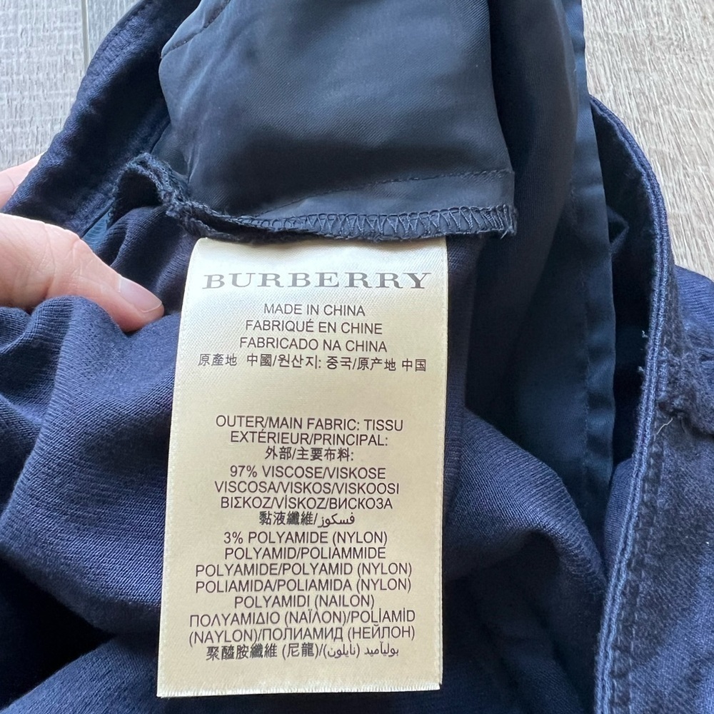 Burberry Brit Pleated Skirt in Navy Size 4 - Picture 7 of 8
